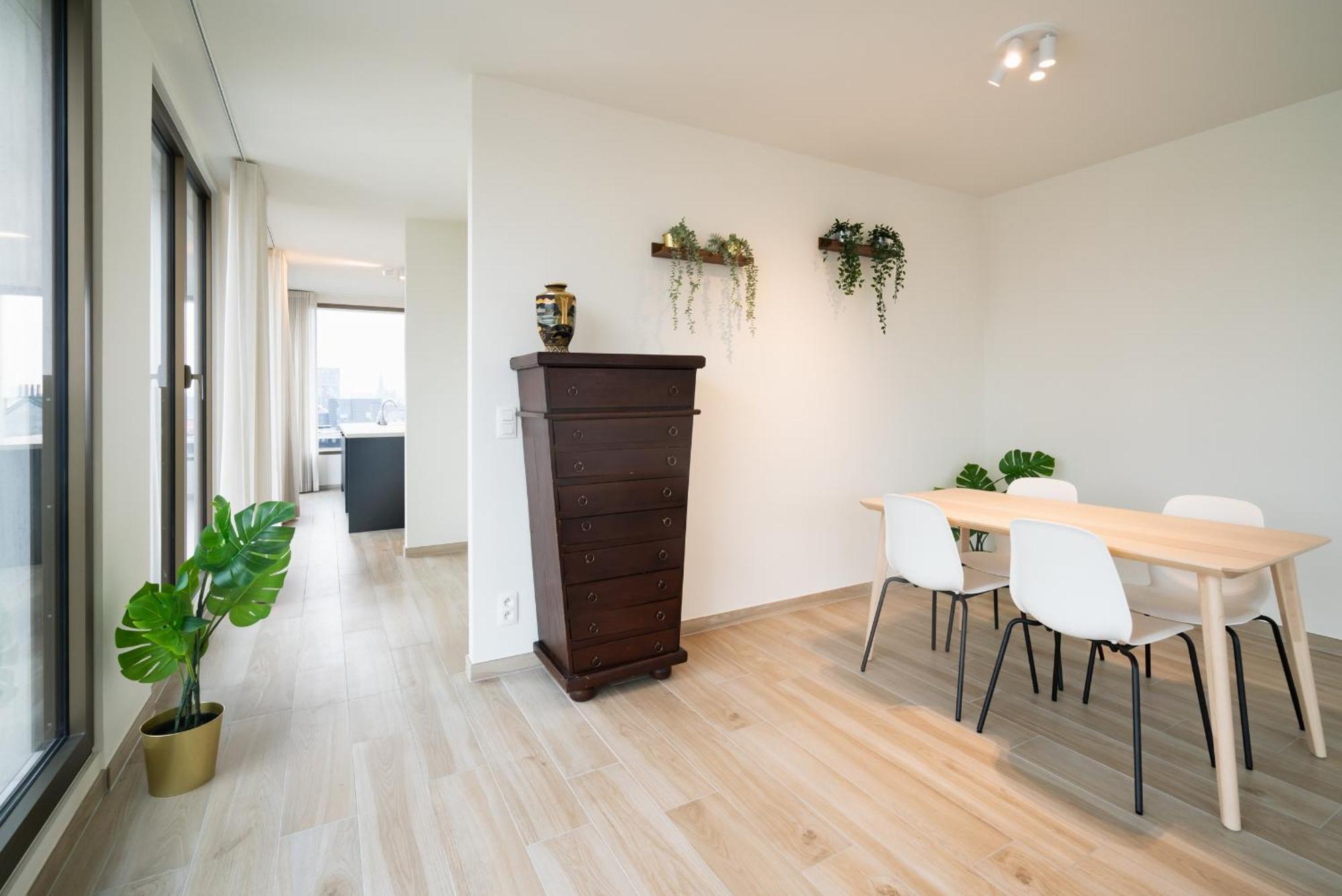 Opera In The Center Of Apartment *